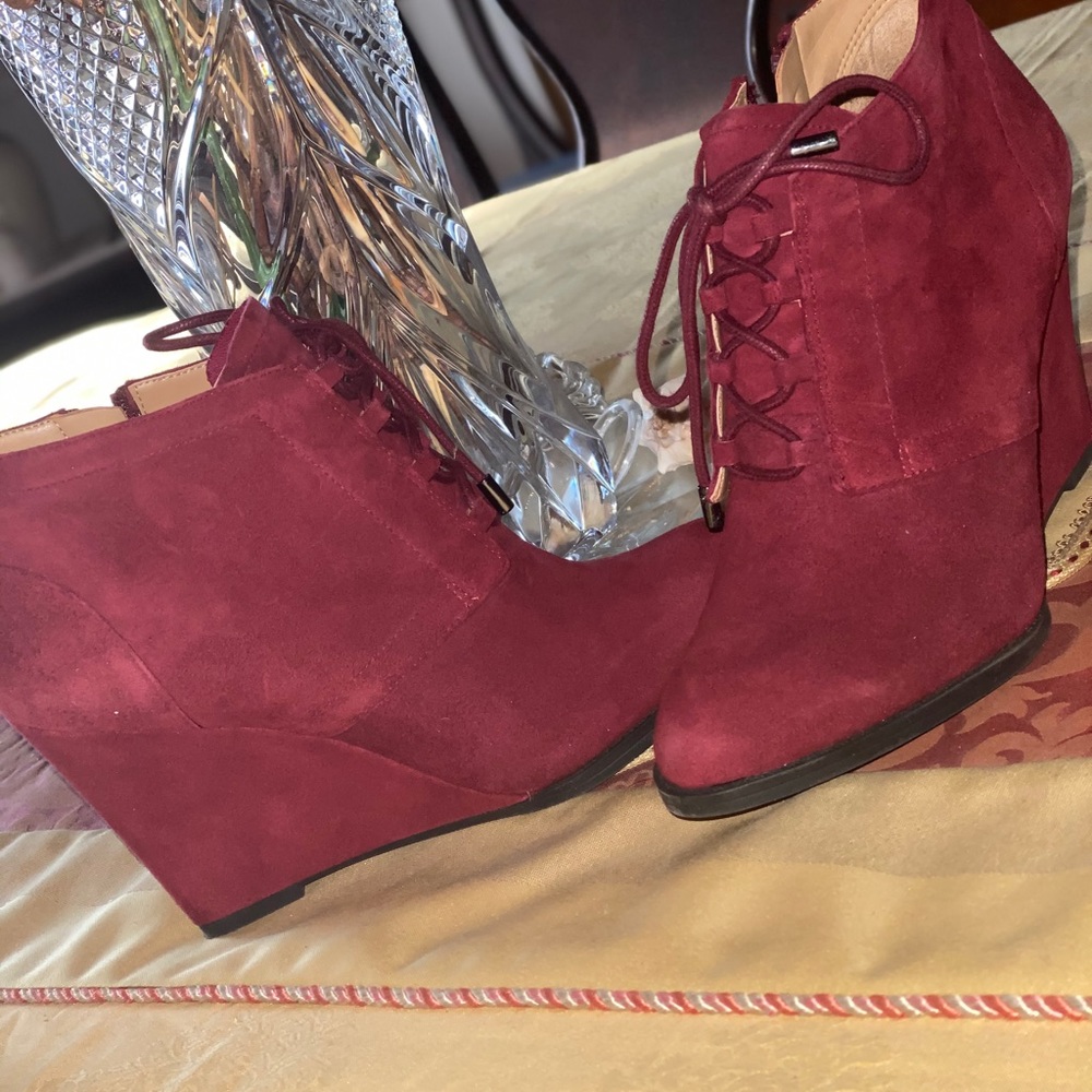 Shoes - Picture 2 of 5